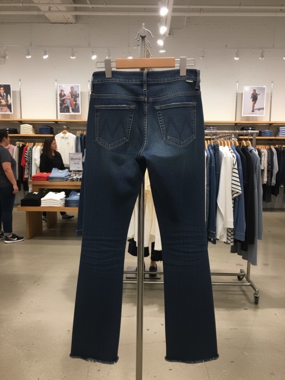 NWOT Mother The Insider Crop Step Chew Size 28 - Picture 4 of 10
